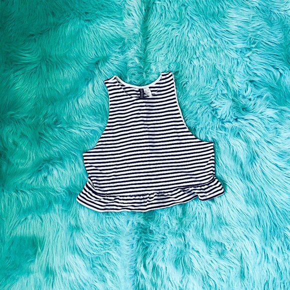 H&M Divided Crop Top - Picture 1 of 2